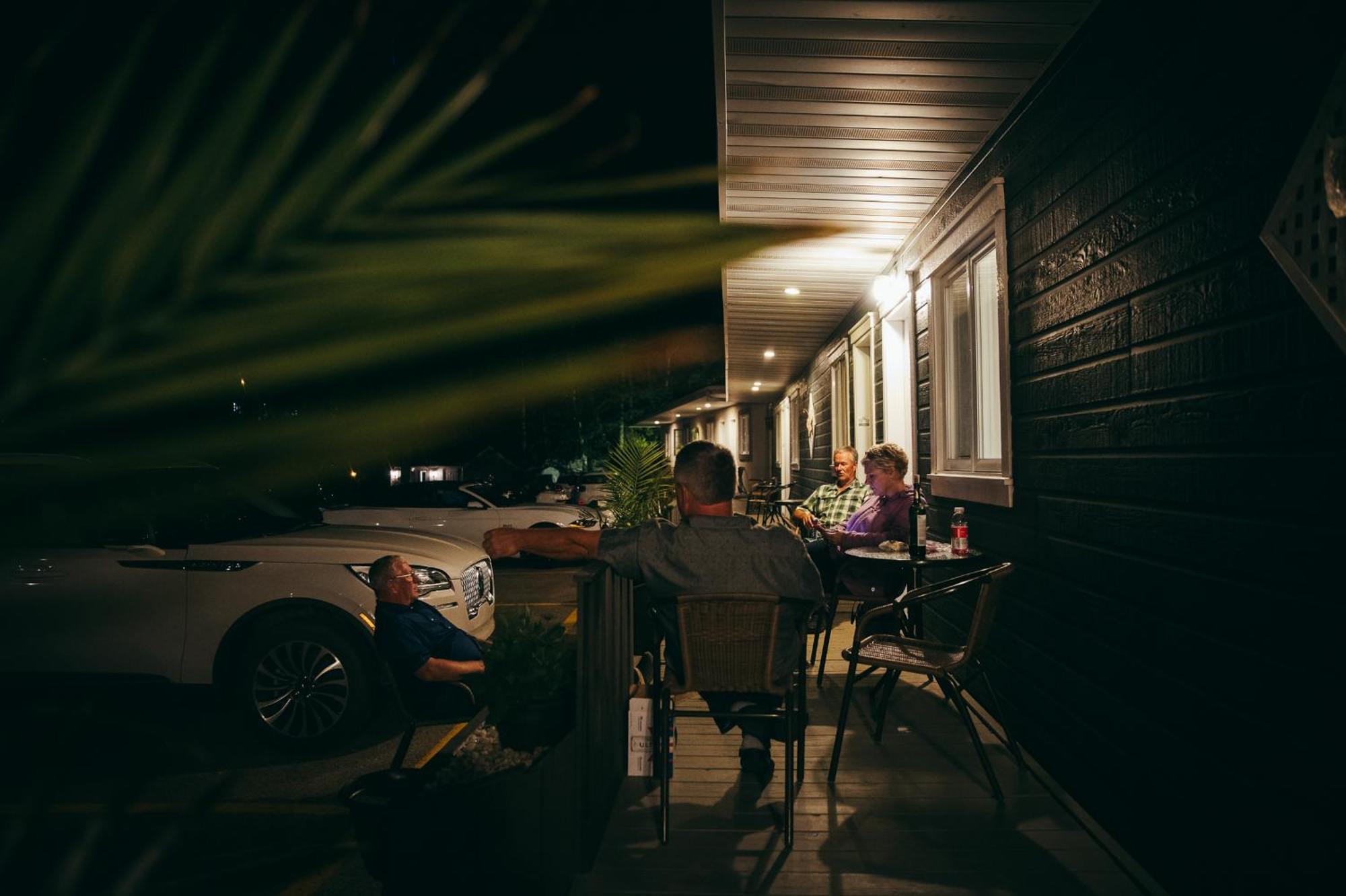 Motel Des Cascades บี-แซ็ง-ปอล ภายนอก รูปภาพ