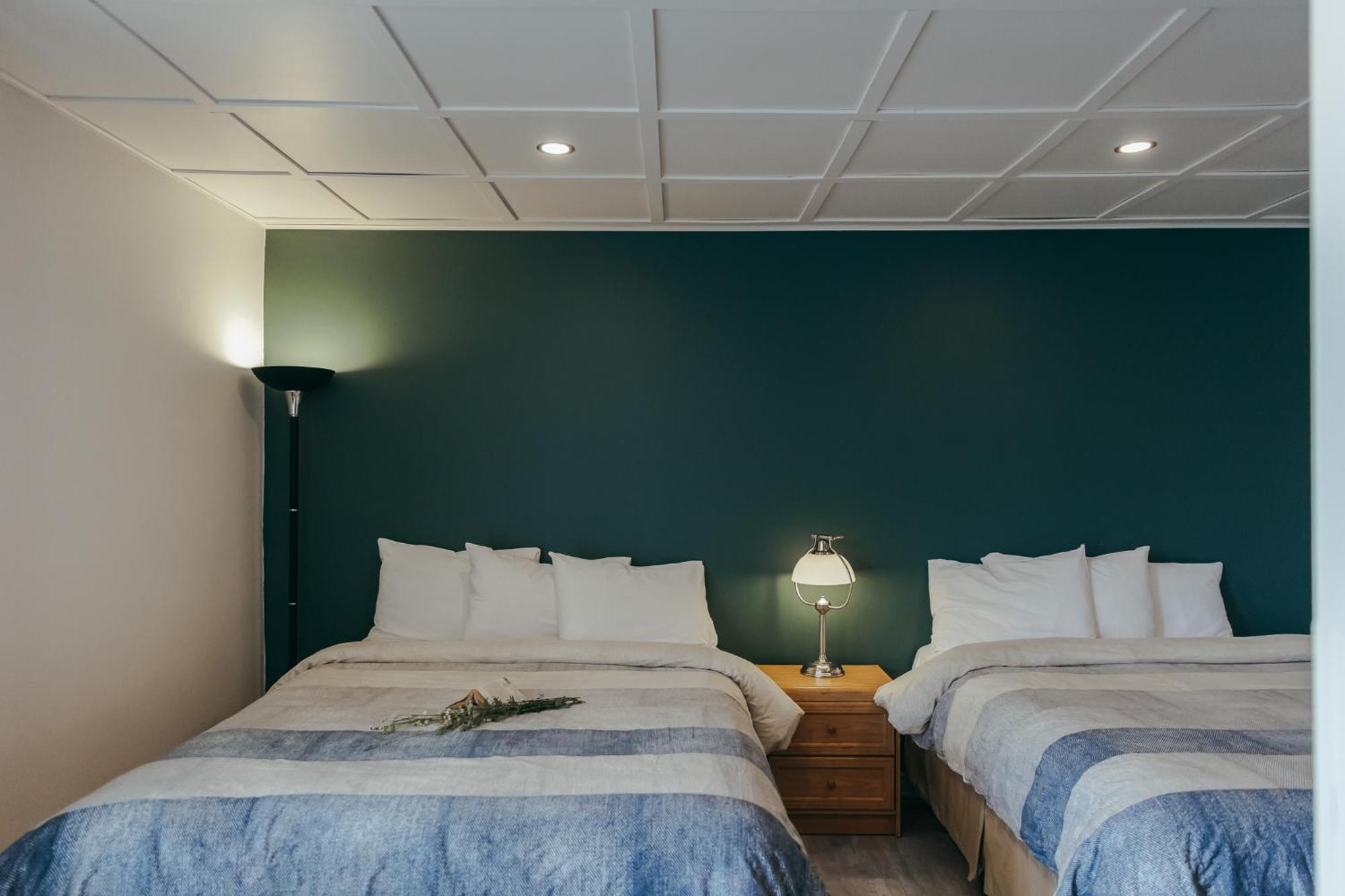 Motel Des Cascades บี-แซ็ง-ปอล ภายนอก รูปภาพ